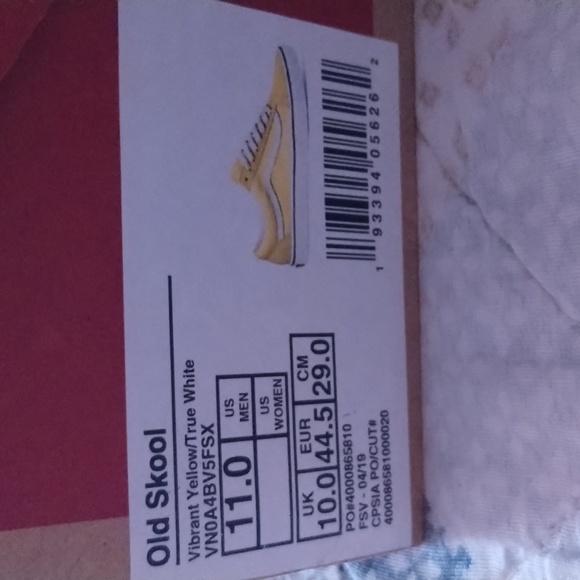 Shoes - Picture 2 of 4